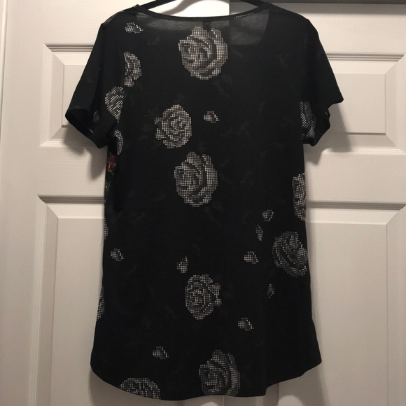 Lularoe Classic T, Medium - Picture 2 of 3